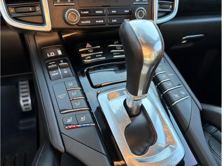 Porsche Cayenne  2017