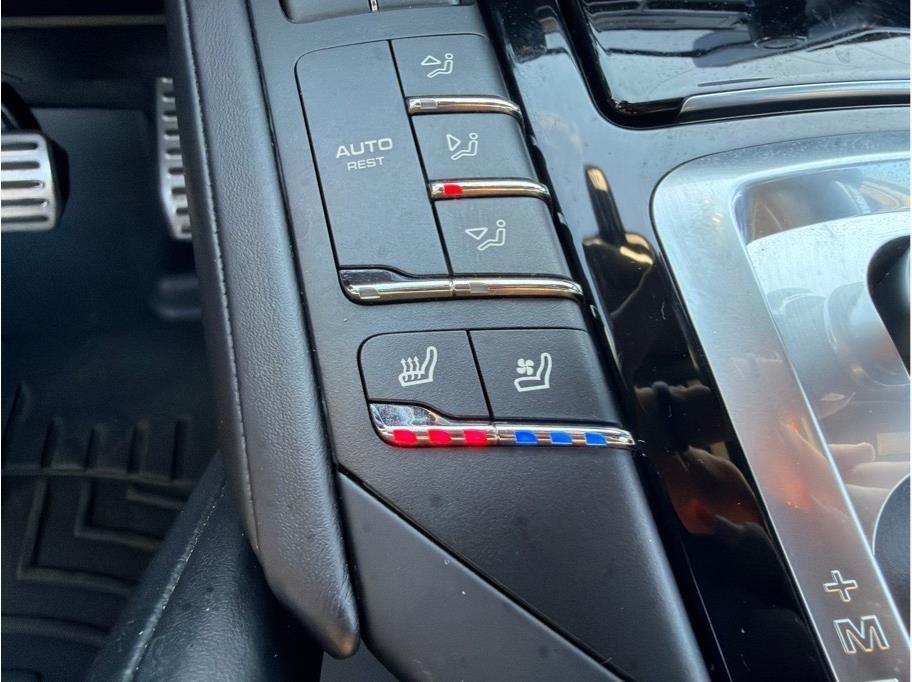 Porsche Cayenne  2017