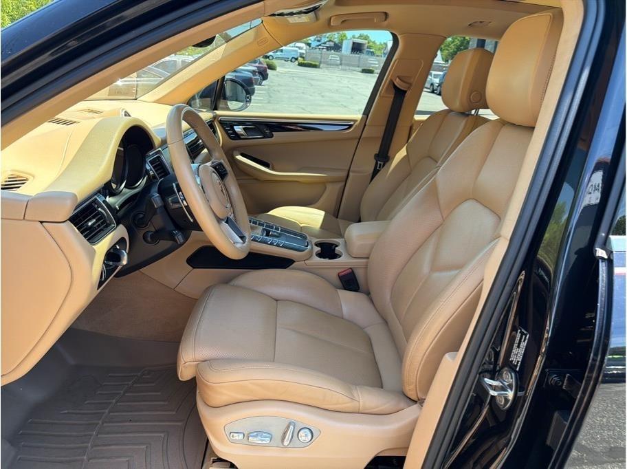 Porsche Macan  2015