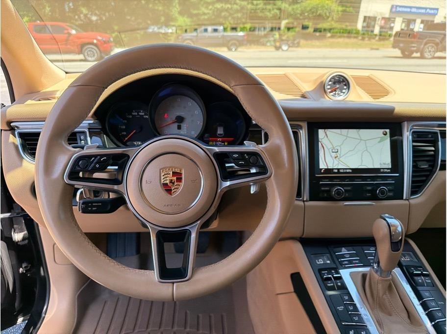 Porsche Macan  2015