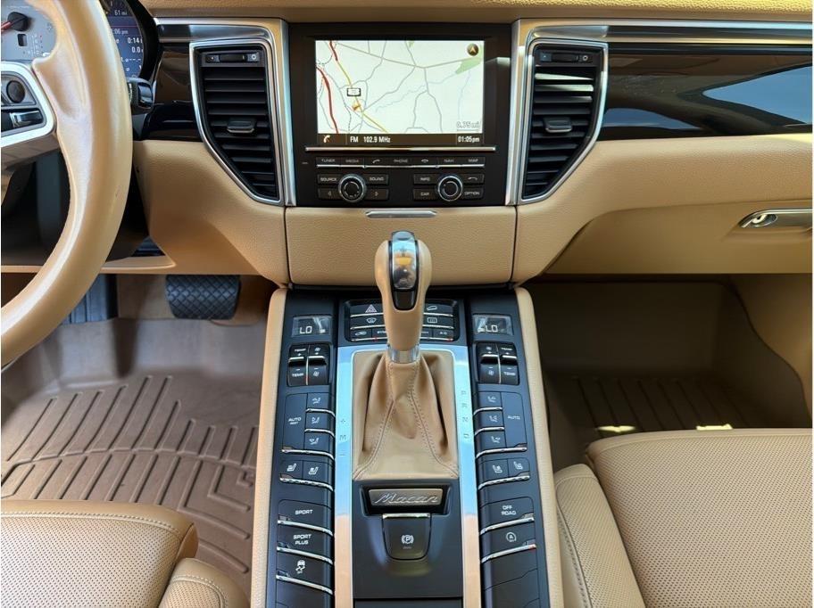 Porsche Macan  2015