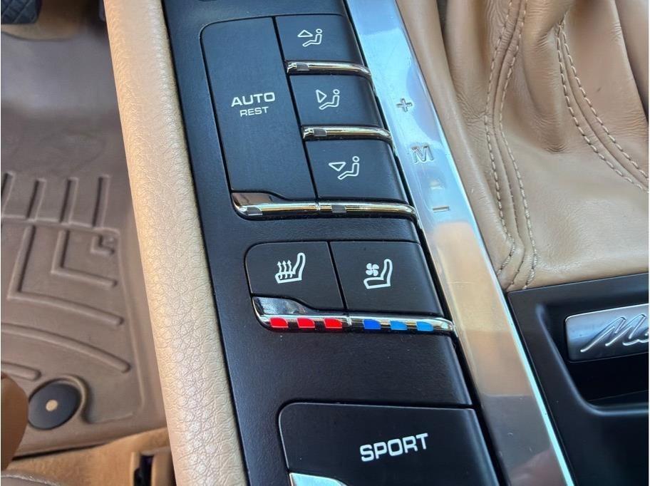 Porsche Macan  2015