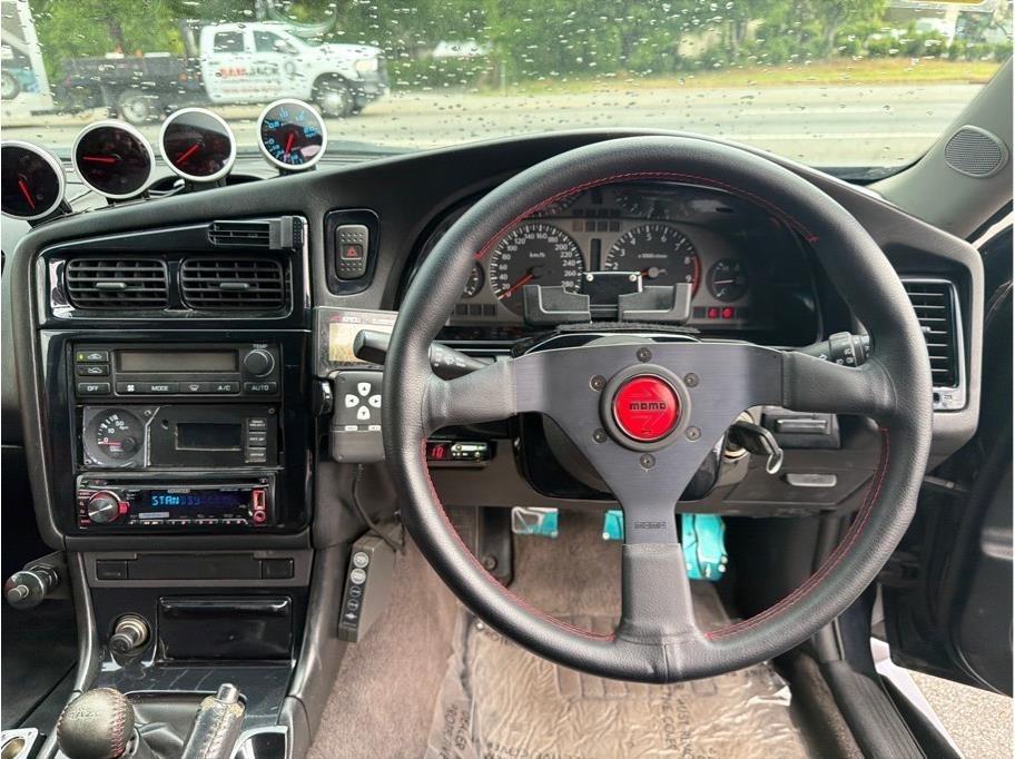 Nissan Stagea  1998
