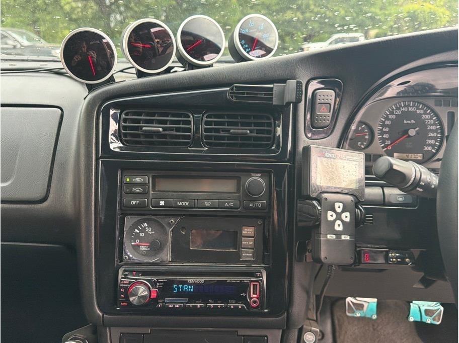 Nissan Stagea  1998