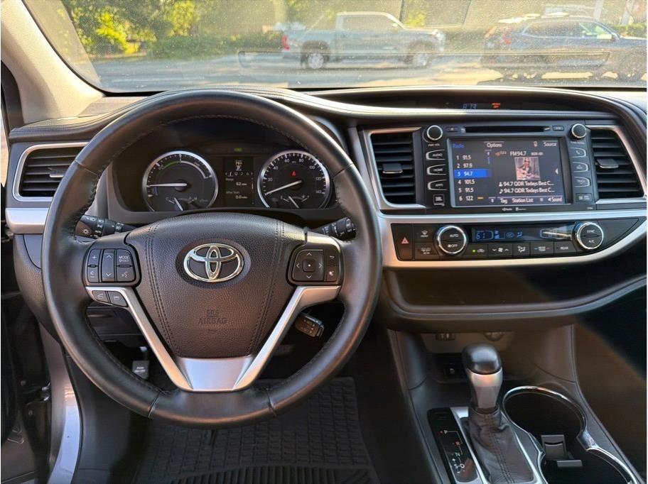 Toyota Highlander Hybrid  2015
