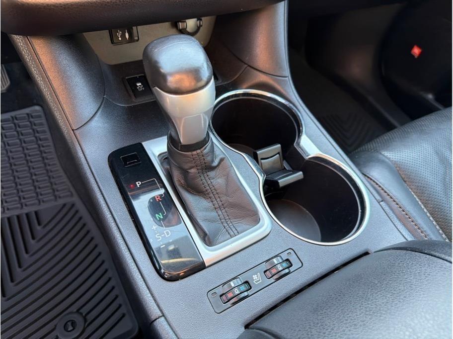 Toyota Highlander Hybrid  2015