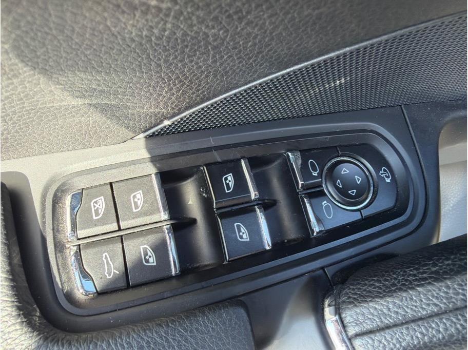 Porsche Cayenne  2011