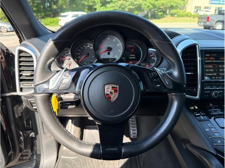 Porsche Cayenne  2011