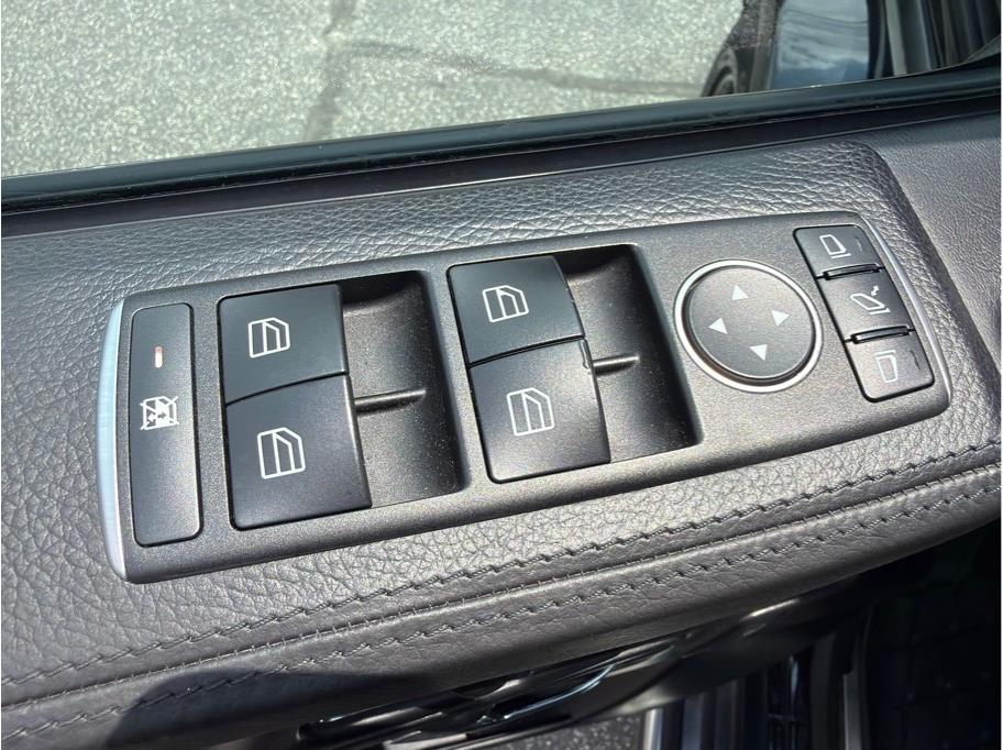 Mercedes-Benz G-Class  2015