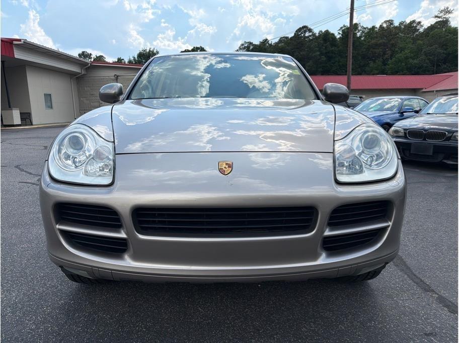 Porsche Cayenne  2005