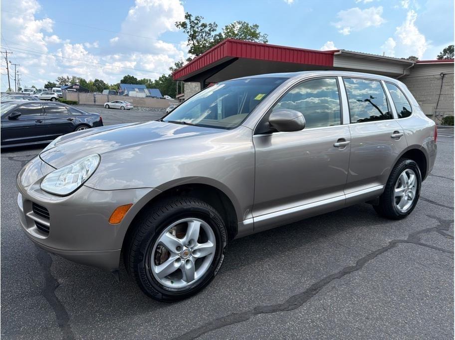 Porsche Cayenne  2005