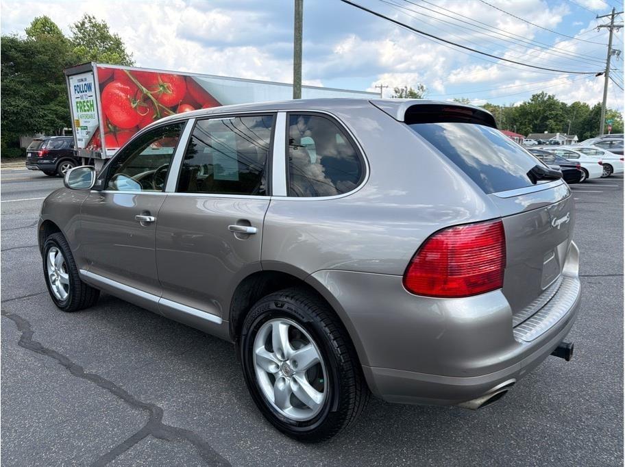 Porsche Cayenne  2005