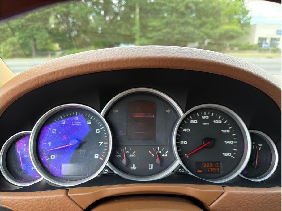 Porsche Cayenne  2005