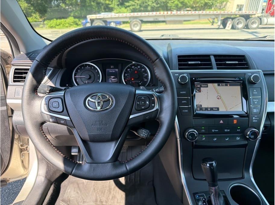 Toyota Camry  2015