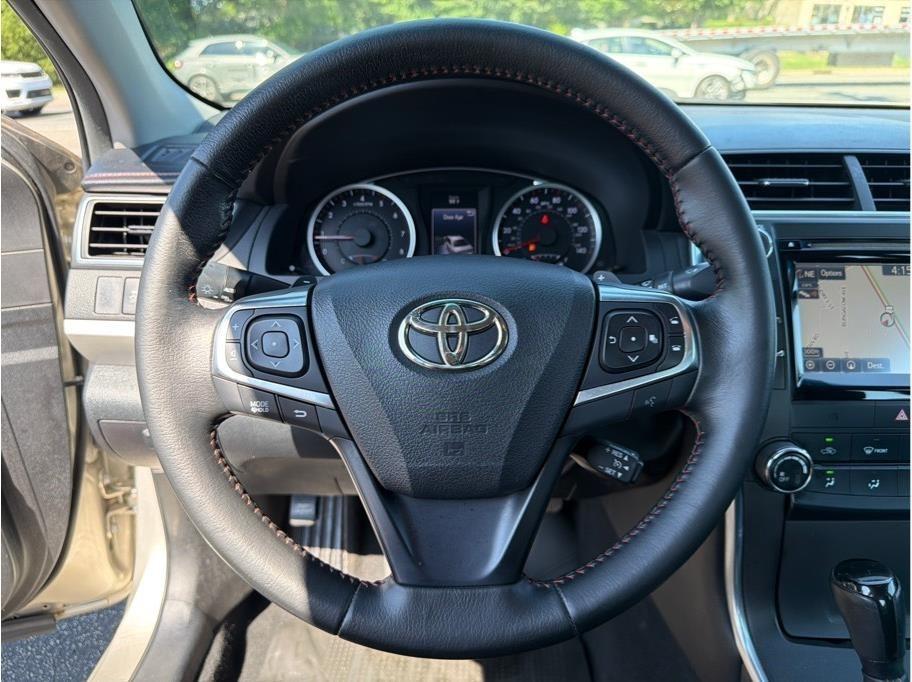 Toyota Camry  2015