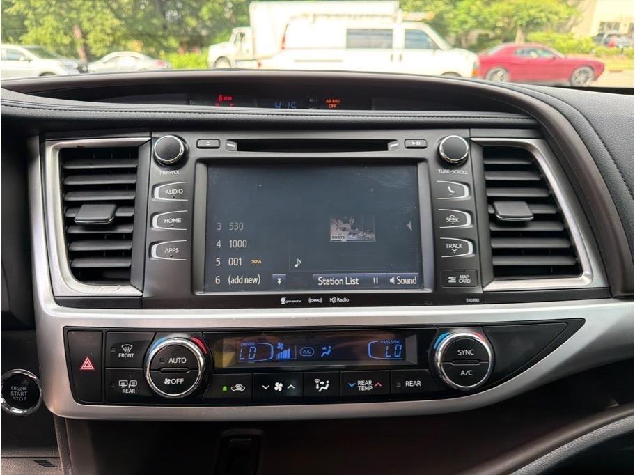 Toyota Highlander  2018