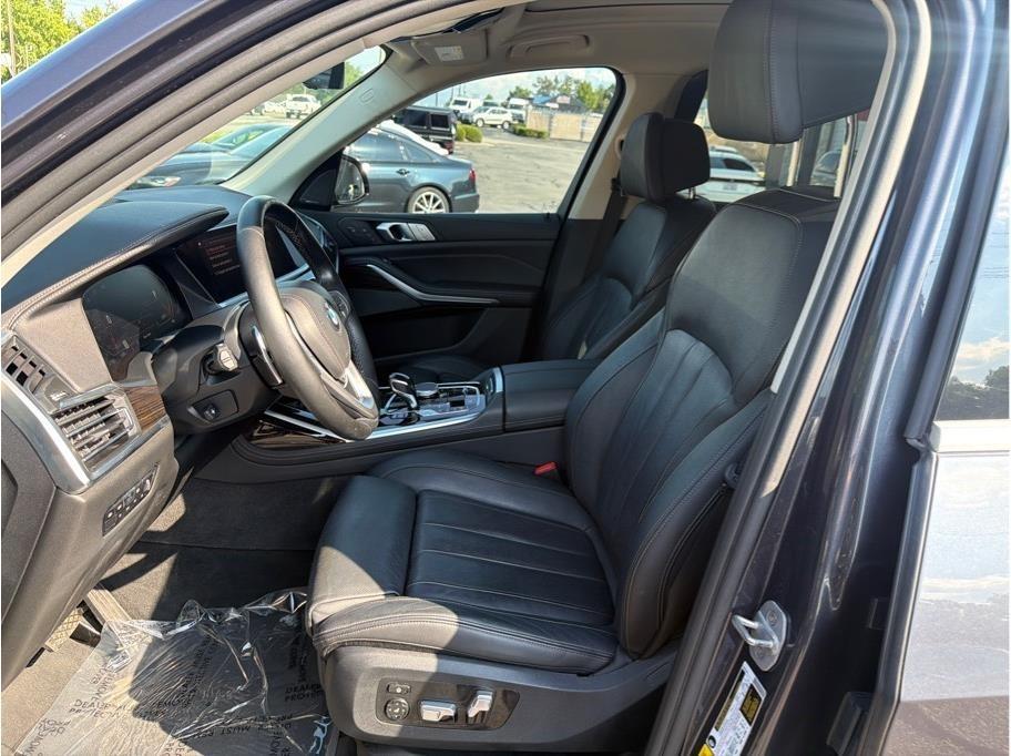 BMW X7  2019