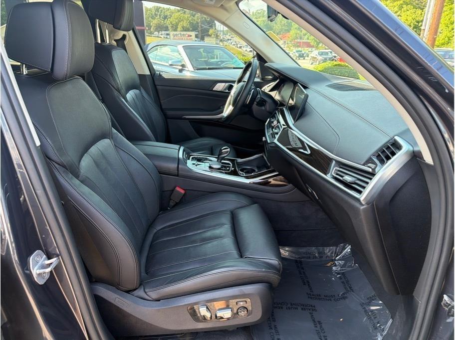 BMW X7  2019