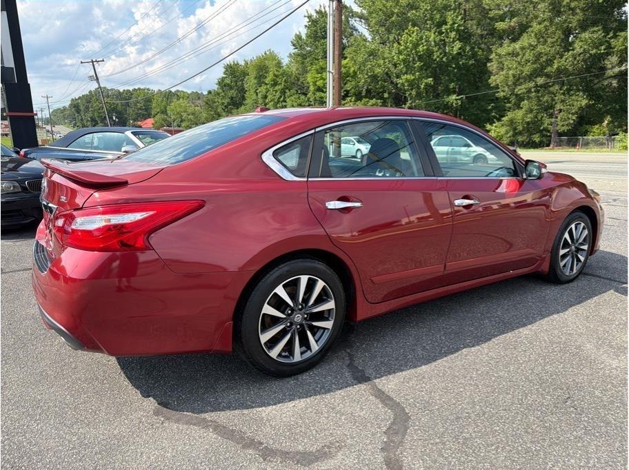 Nissan Altima  2017