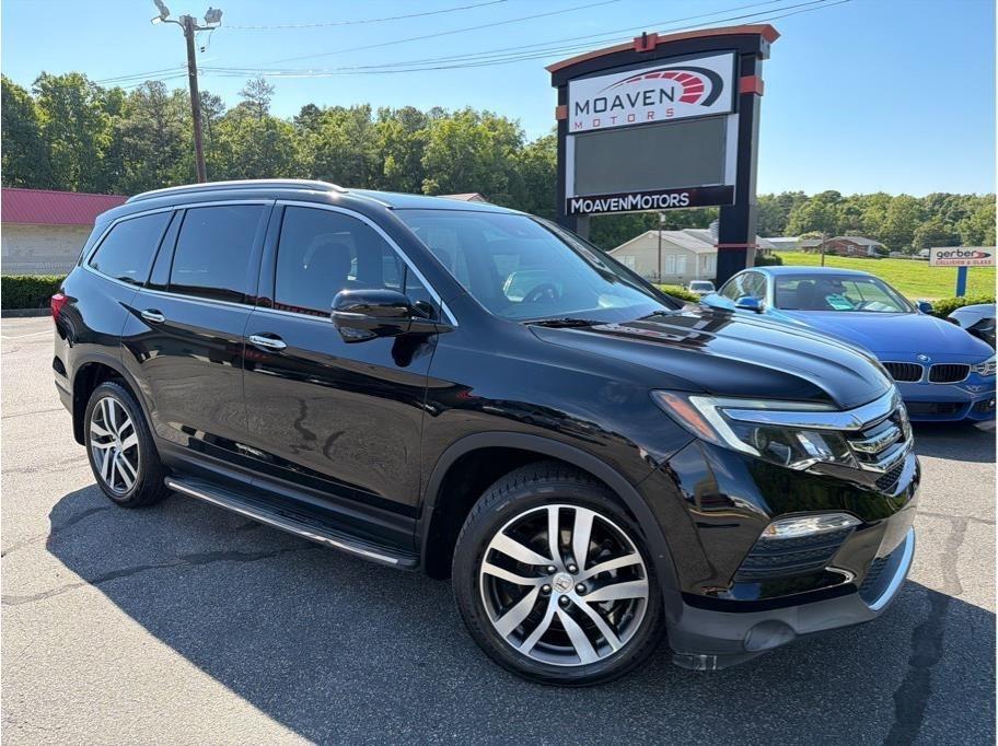 2017 Honda Pilot Touring Sport Utility 4D