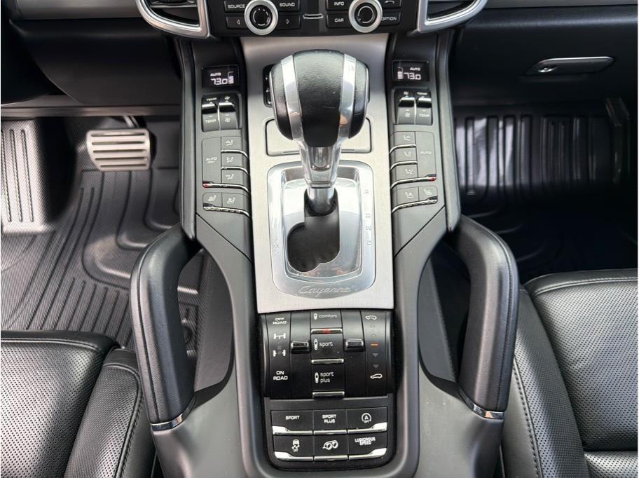 Porsche Cayenne  2016