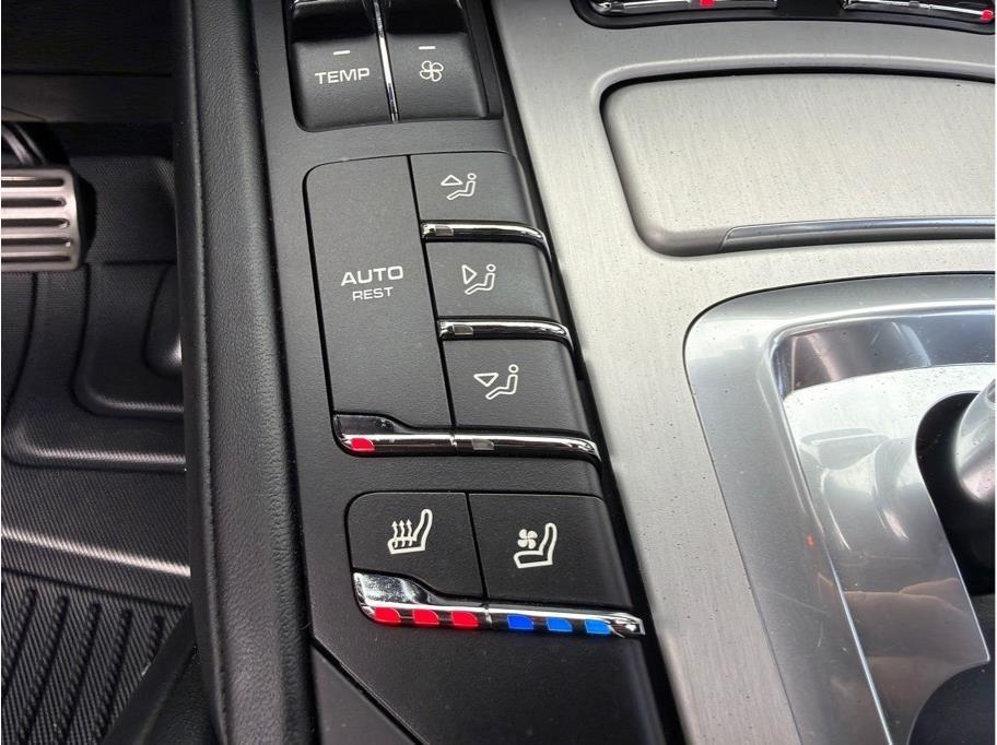 Porsche Cayenne  2016