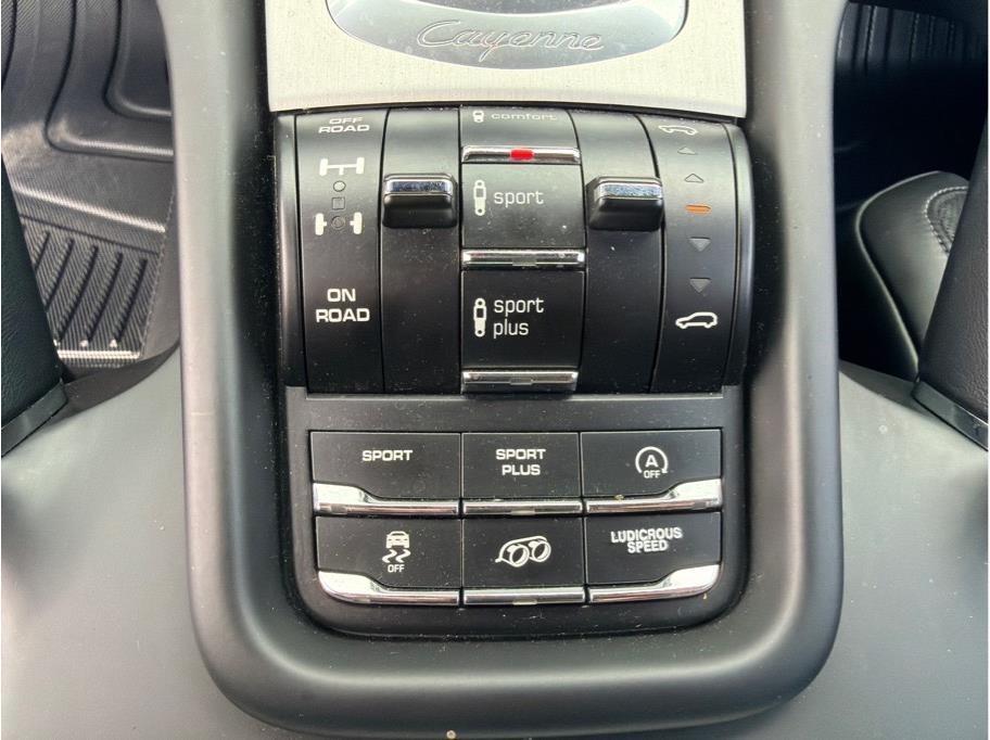 Porsche Cayenne  2016