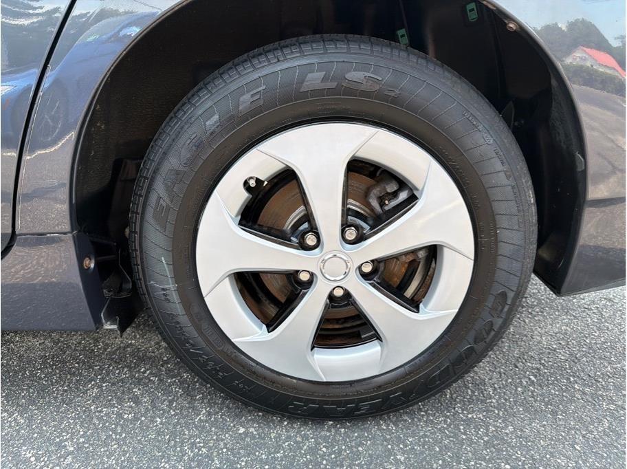 Toyota Prius  2012