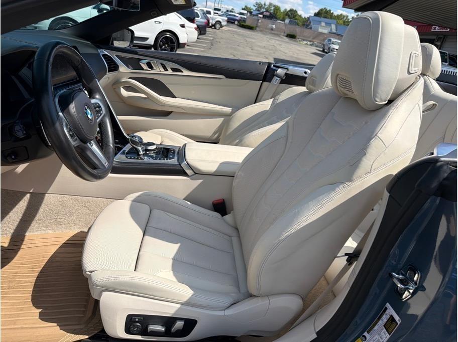 BMW 8-Series  2022
