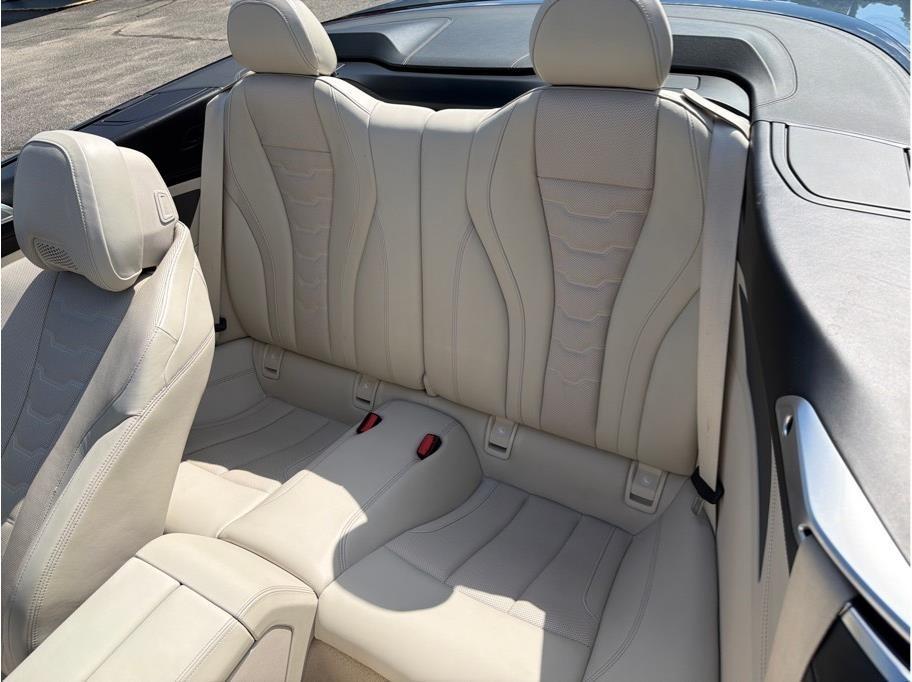 BMW 8-Series  2022