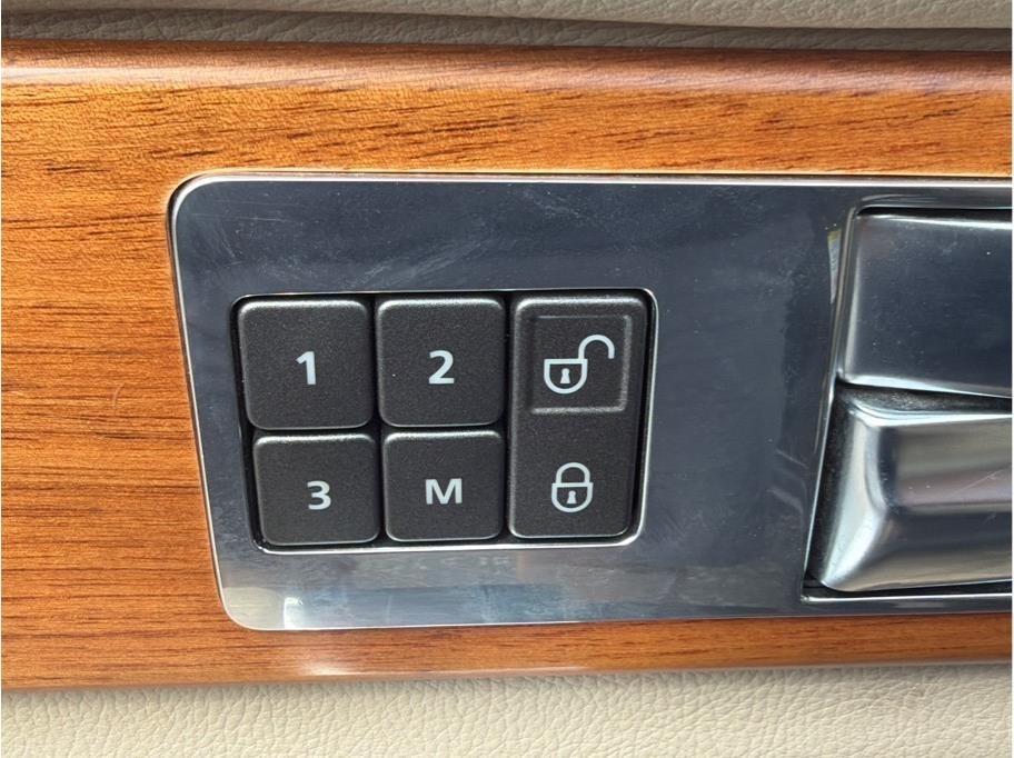 Land Rover LR4  2012