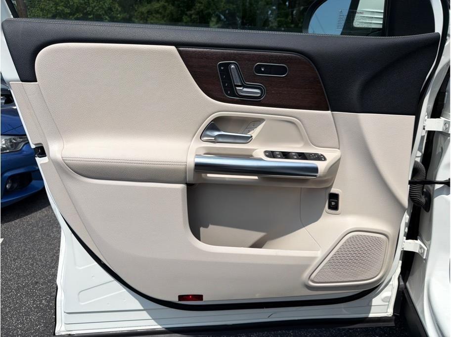 Mercedes-Benz GLA-Class  2021