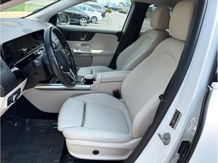 Mercedes-Benz GLA-Class  2021