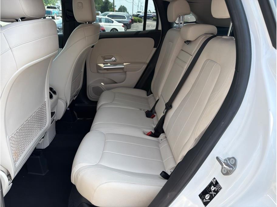 Mercedes-Benz GLA-Class  2021