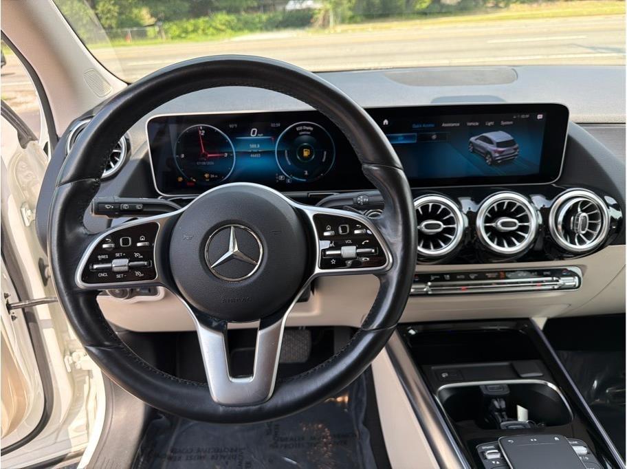 Mercedes-Benz GLA-Class  2021