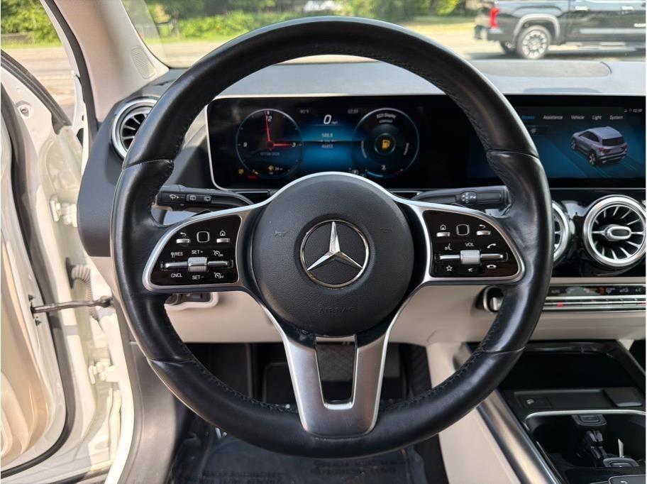 Mercedes-Benz GLA-Class  2021