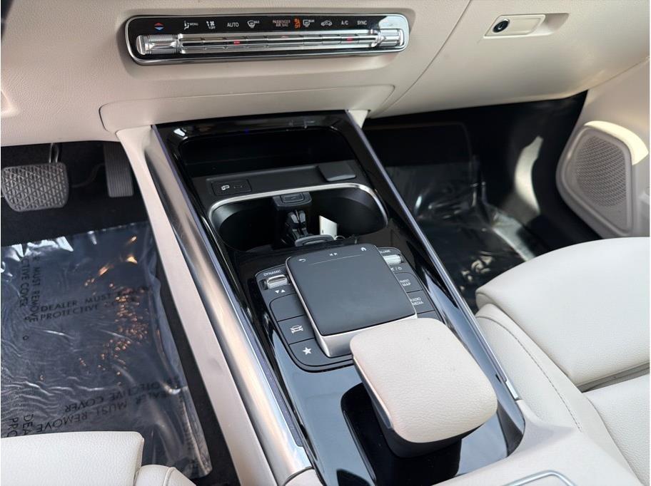 Mercedes-Benz GLA-Class  2021