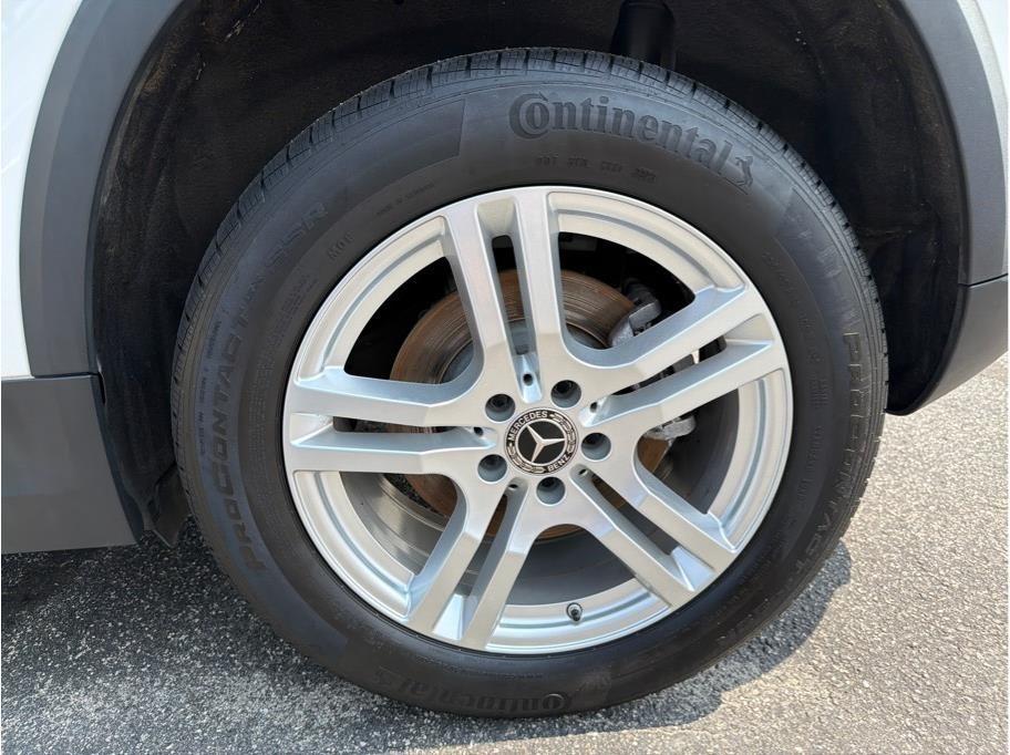 Mercedes-Benz GLA-Class  2021