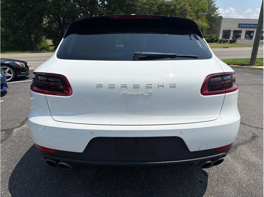 Porsche Macan  2017