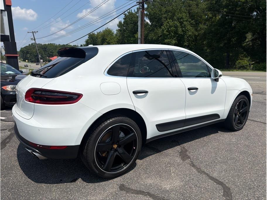 Porsche Macan  2017