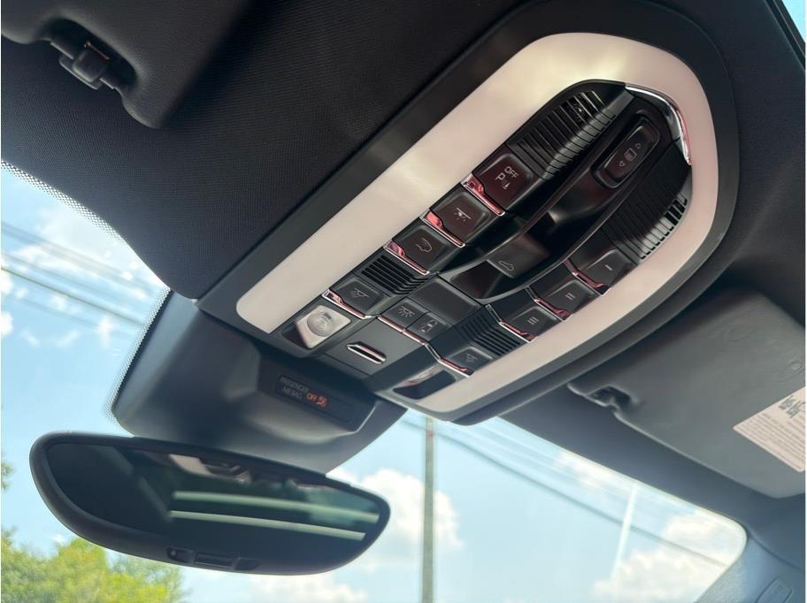 Porsche Macan  2017