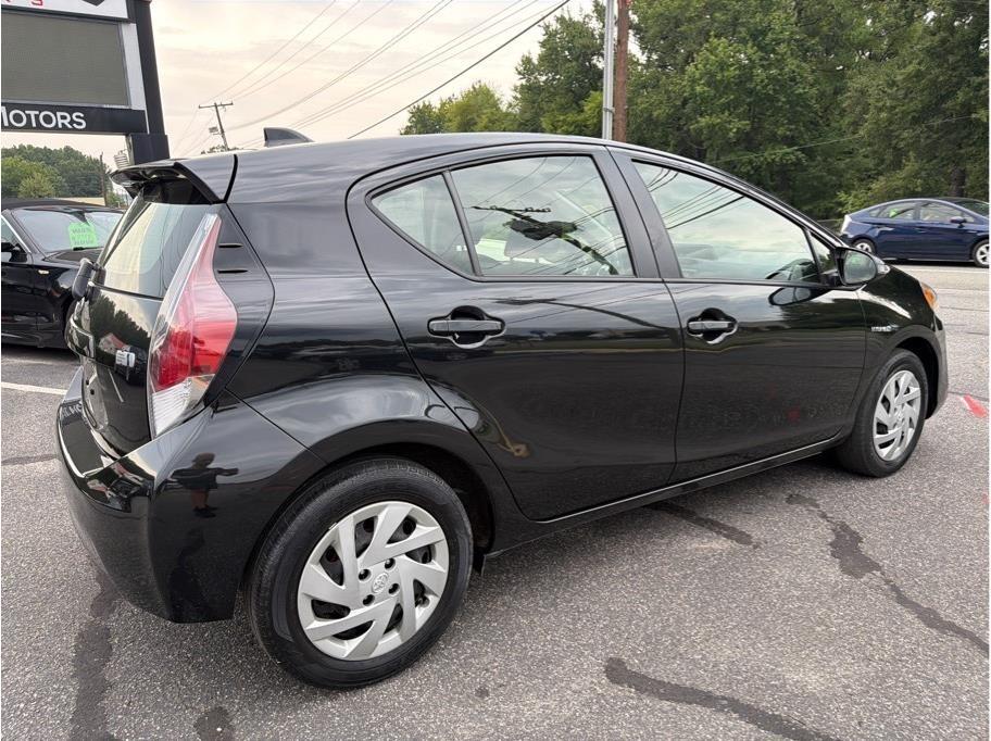 Toyota Prius c  2015