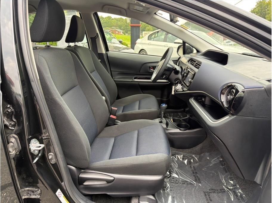 Toyota Prius c  2015