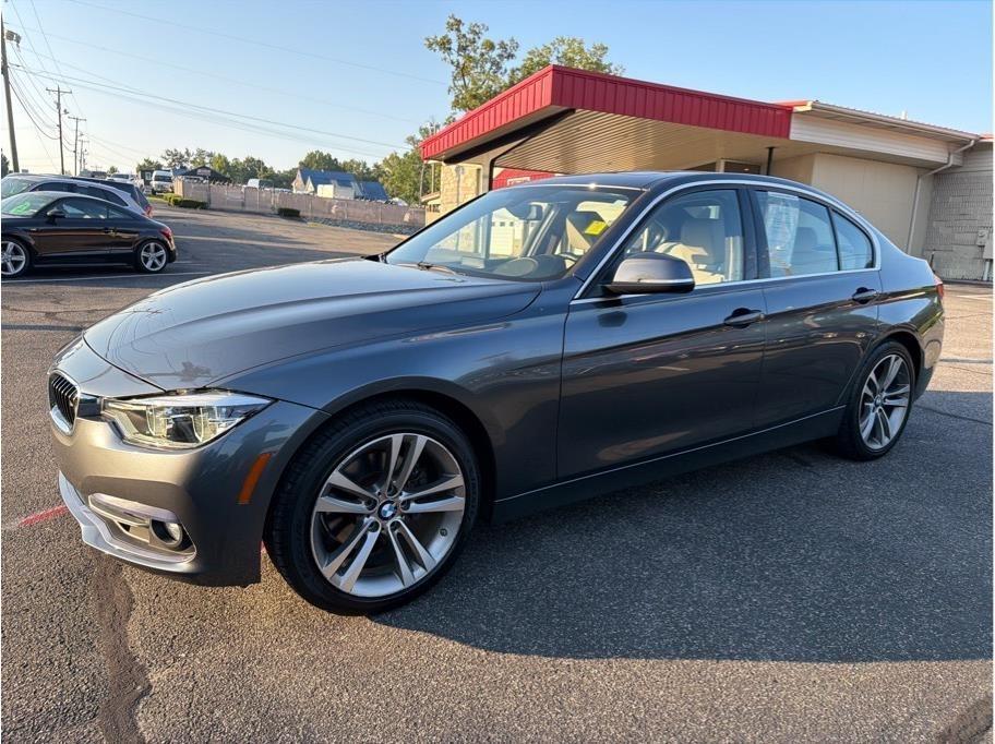 BMW 3-Series  2018