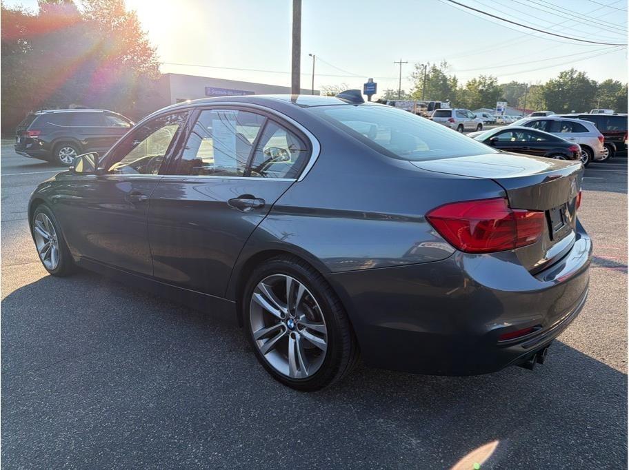 BMW 3-Series  2018