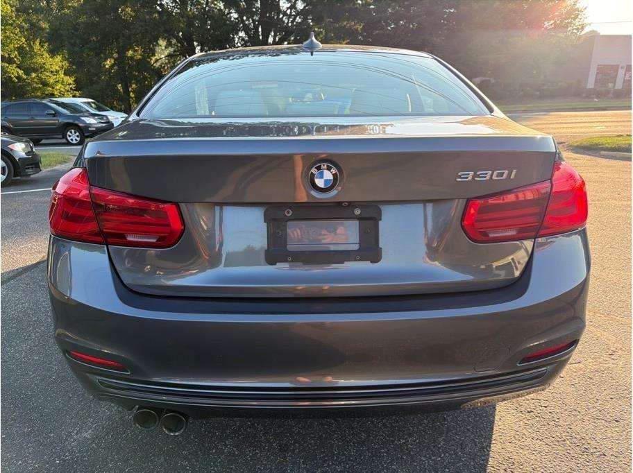 BMW 3-Series  2018