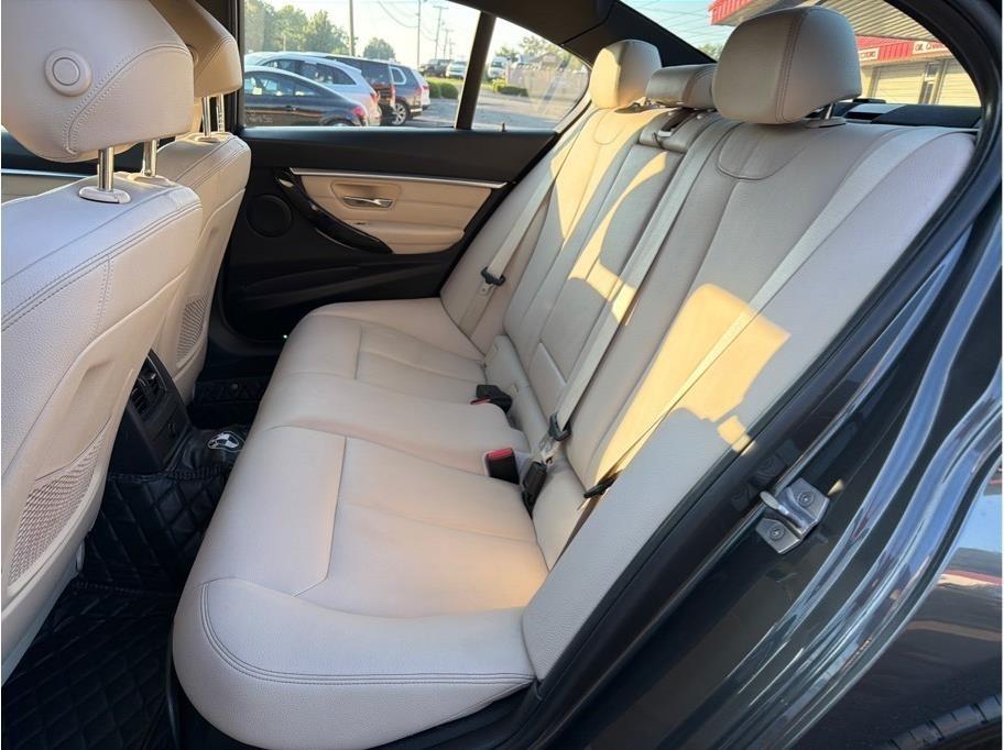 BMW 3-Series  2018