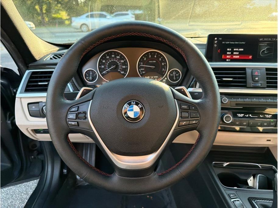 BMW 3-Series  2018