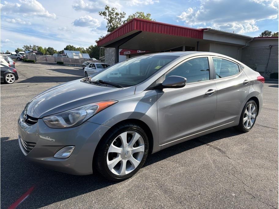 Hyundai Elantra  2012