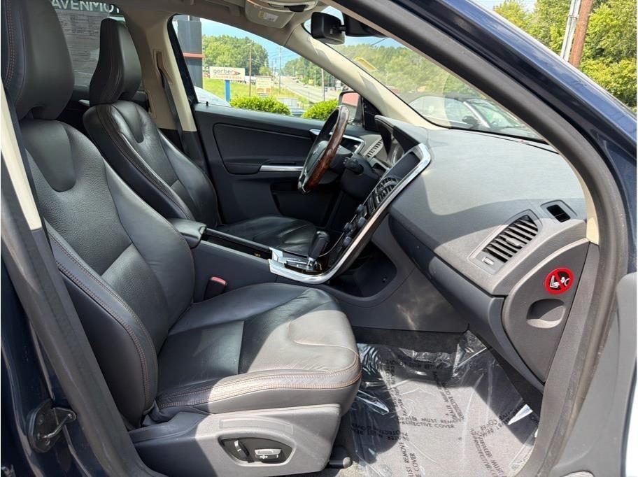 Volvo XC60  2012